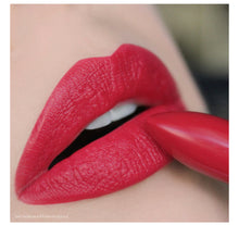 Load image into Gallery viewer, Mineral Creme Lipstick
